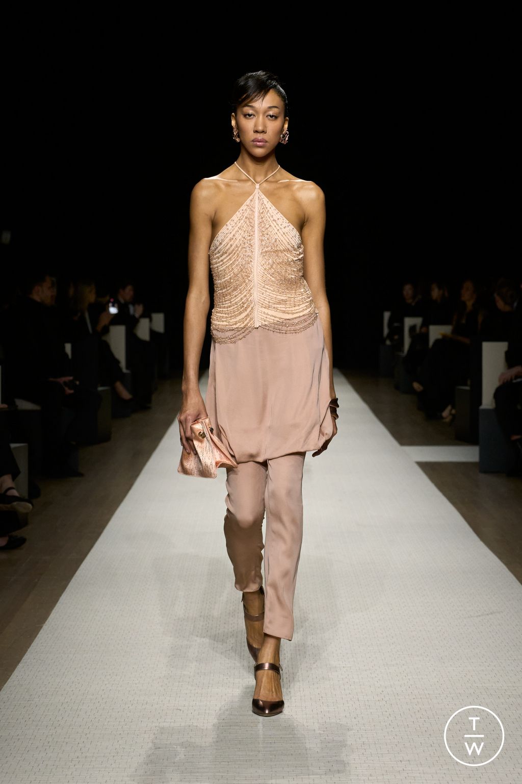 Fashion Week New York Spring/Summer 2025 look 69 from the Giorgio Armani collection womenswear