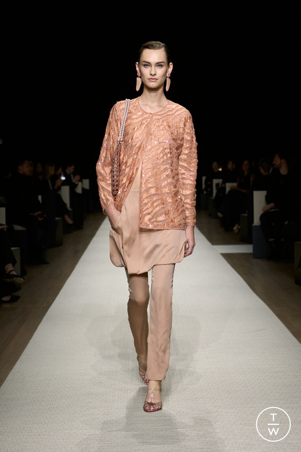 Fashion Week New York Spring/Summer 2025 look 70 from the Giorgio Armani collection womenswear