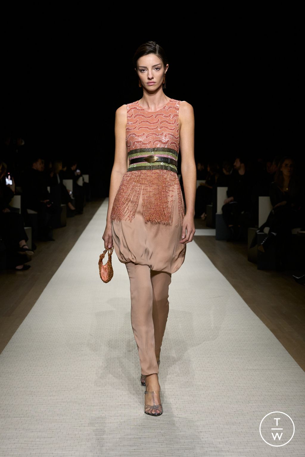 Fashion Week New York Spring/Summer 2025 look 72 from the Giorgio Armani collection womenswear