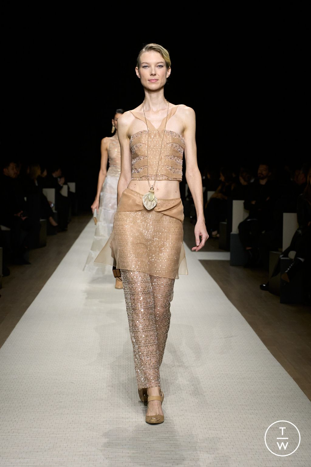 Fashion Week New York Spring/Summer 2025 look 83 from the Giorgio Armani collection womenswear