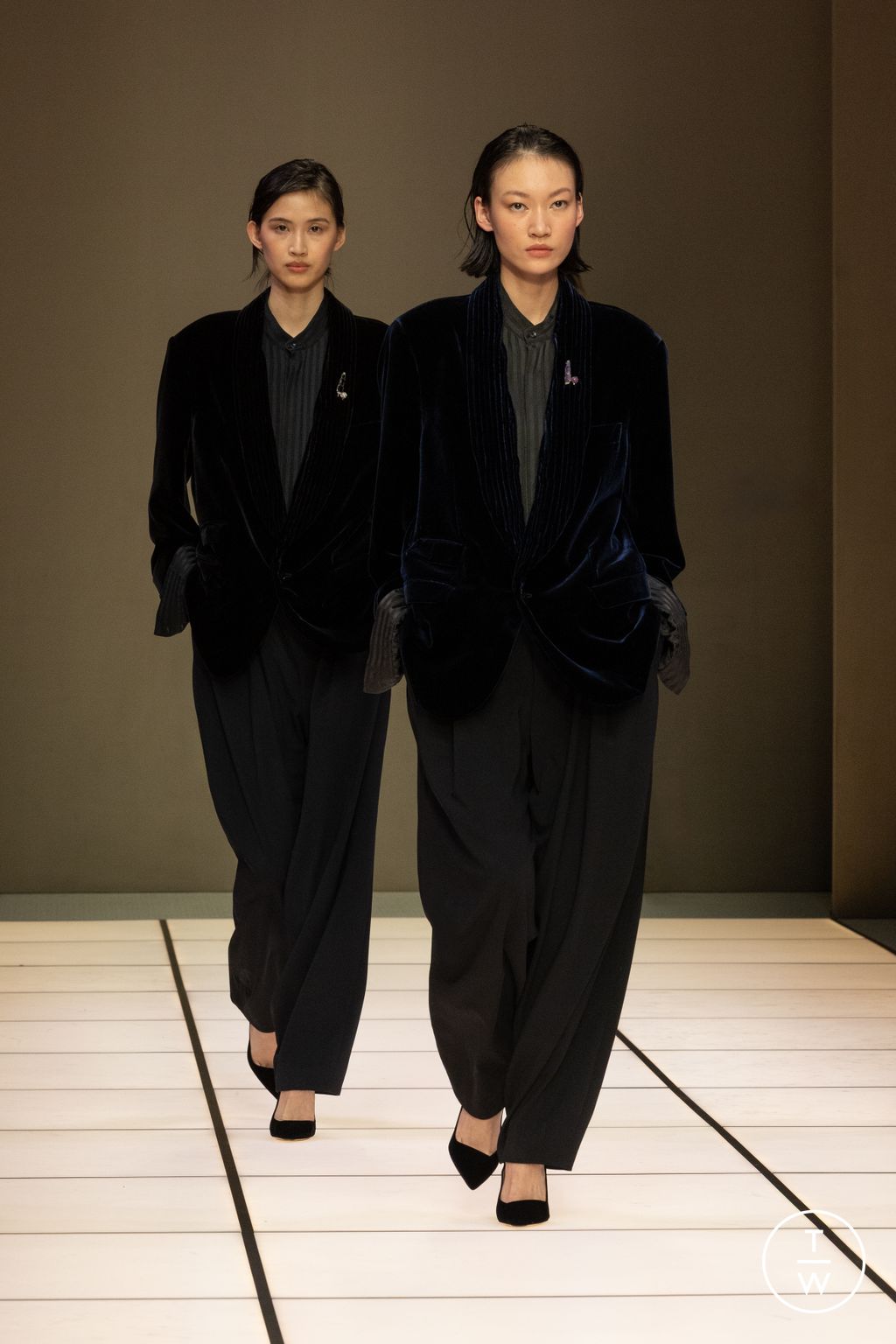Fashion Week Milan Fall/Winter 2026 look 123 de la collection Giorgio Armani menswear
