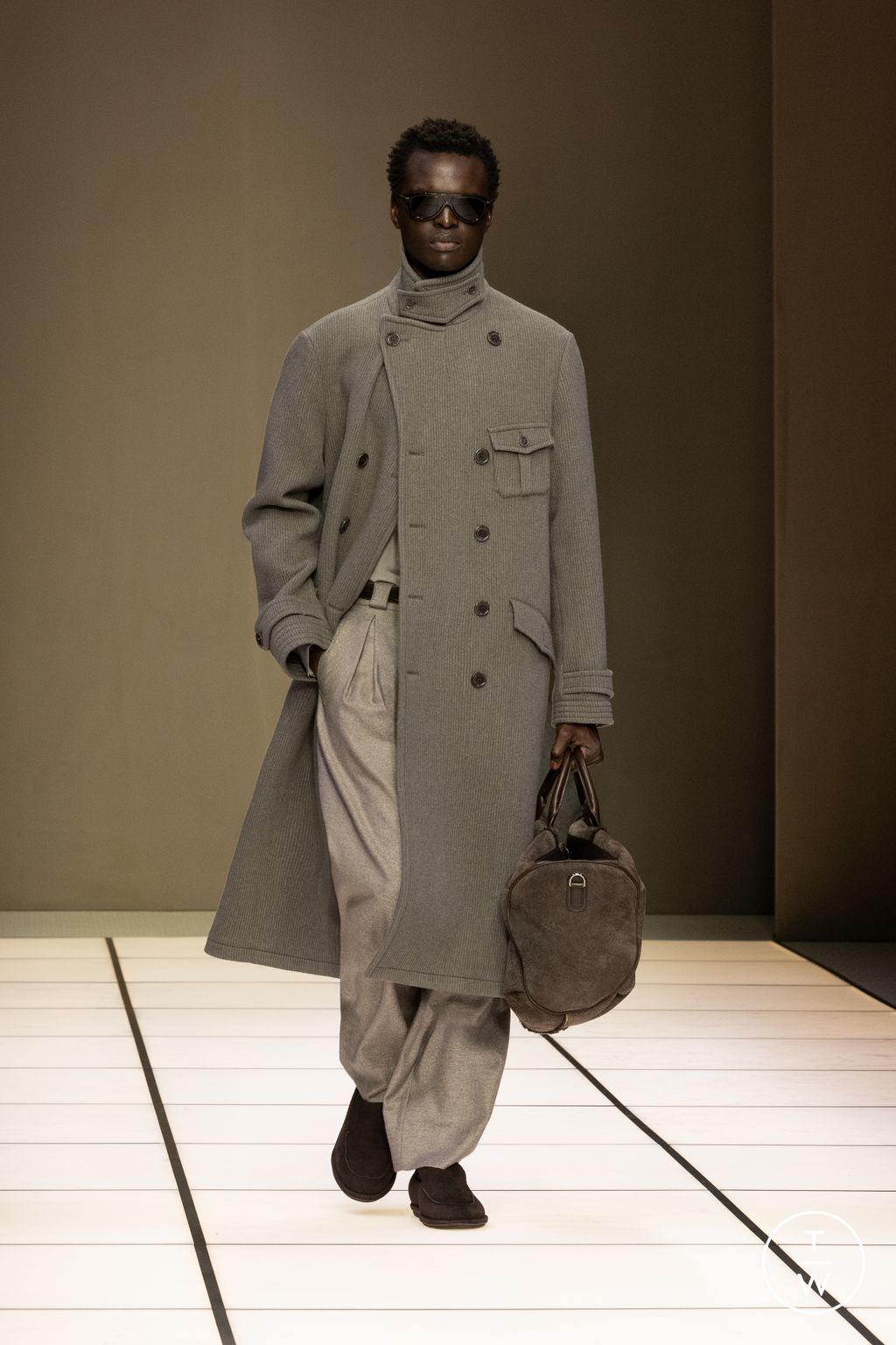 Fashion Week Milan Fall/Winter 2026 look 21 from the Giorgio Armani collection menswear