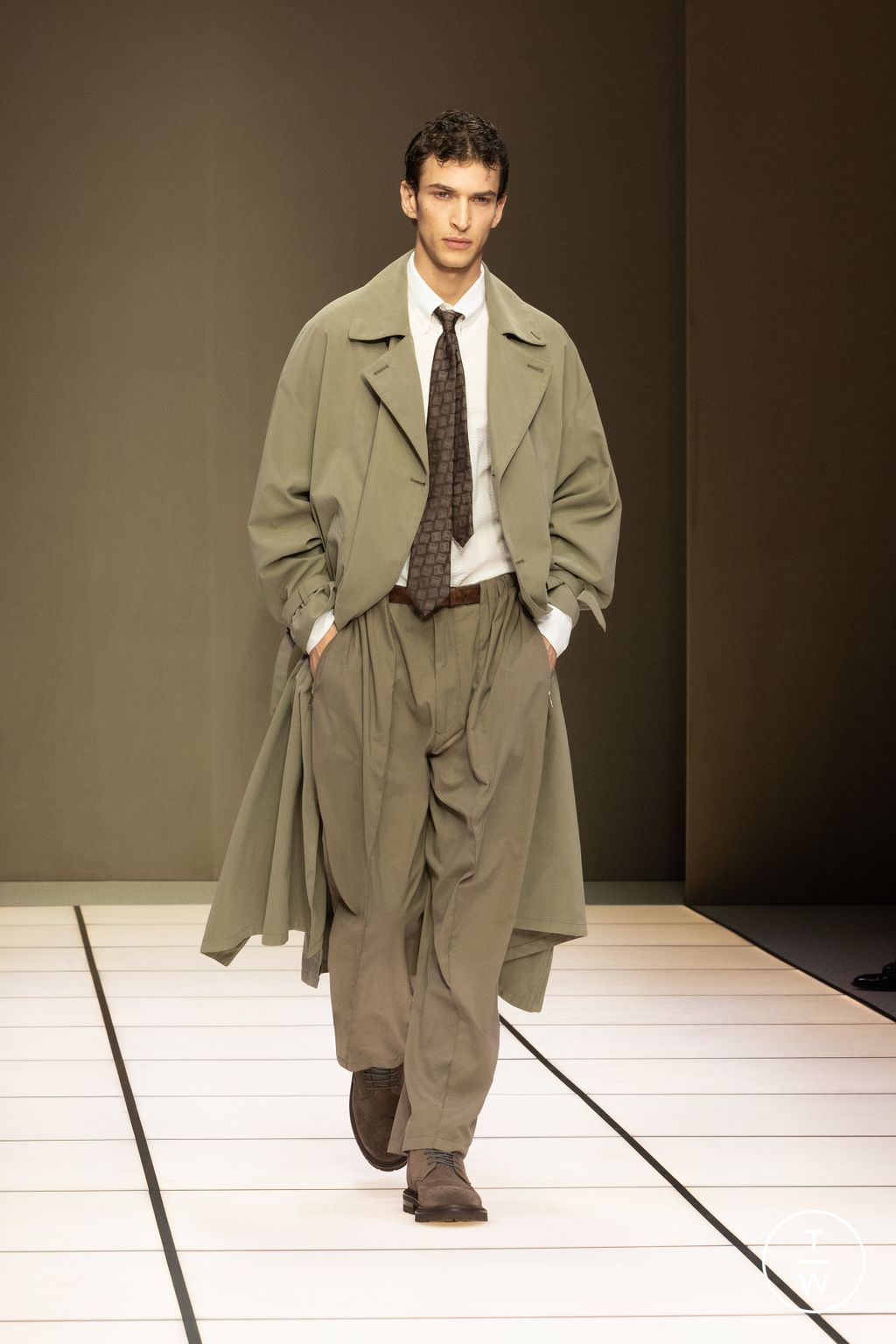 Fashion Week Milan Fall/Winter 2026 look 36 de la collection Giorgio Armani menswear