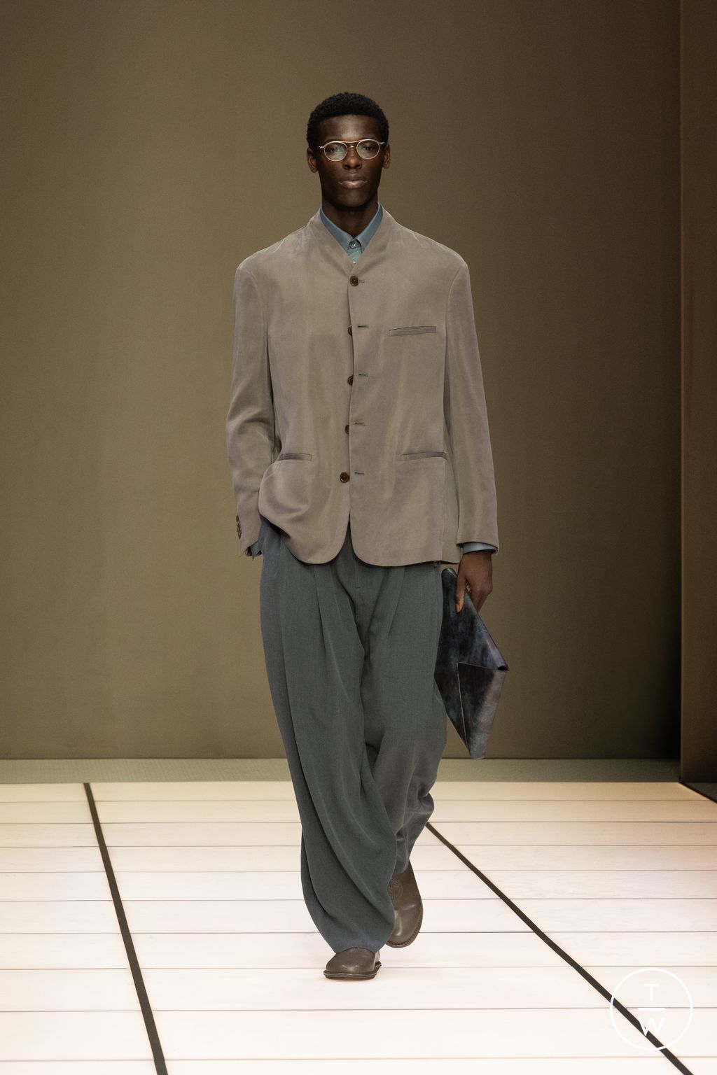 Fashion Week Milan Fall/Winter 2026 look 5 from the Giorgio Armani collection menswear