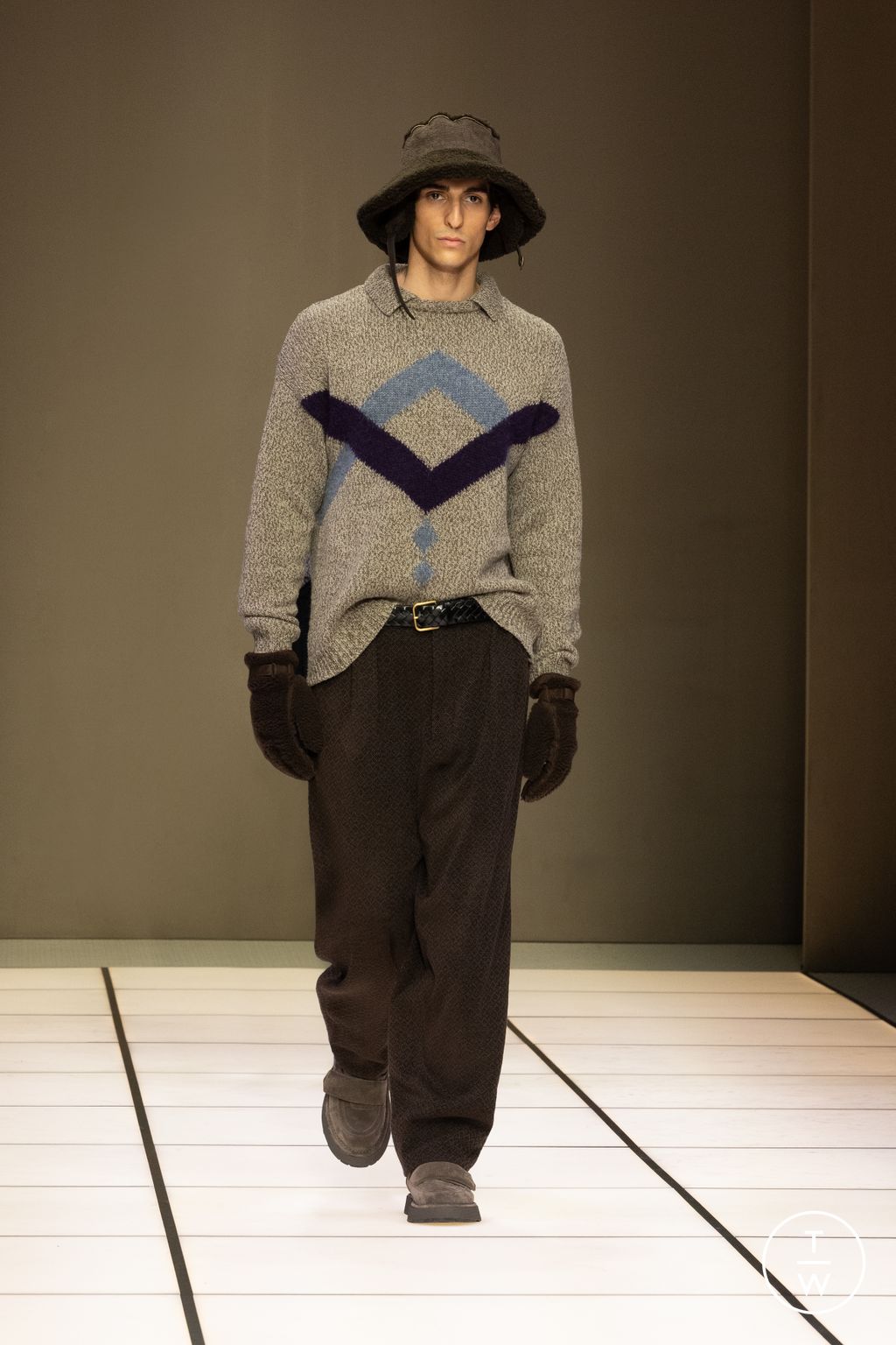 Fashion Week Milan Fall/Winter 2026 look 95 from the Giorgio Armani collection menswear