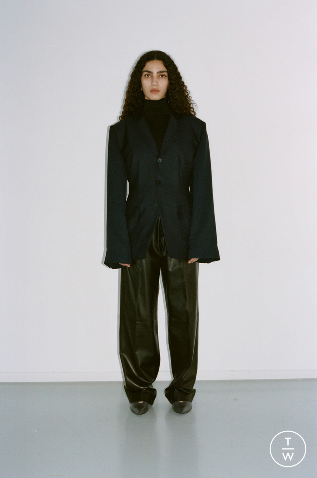 Fashion Week Paris Fall/Winter 2021 look 2 from the GAUCHERE collection 女装