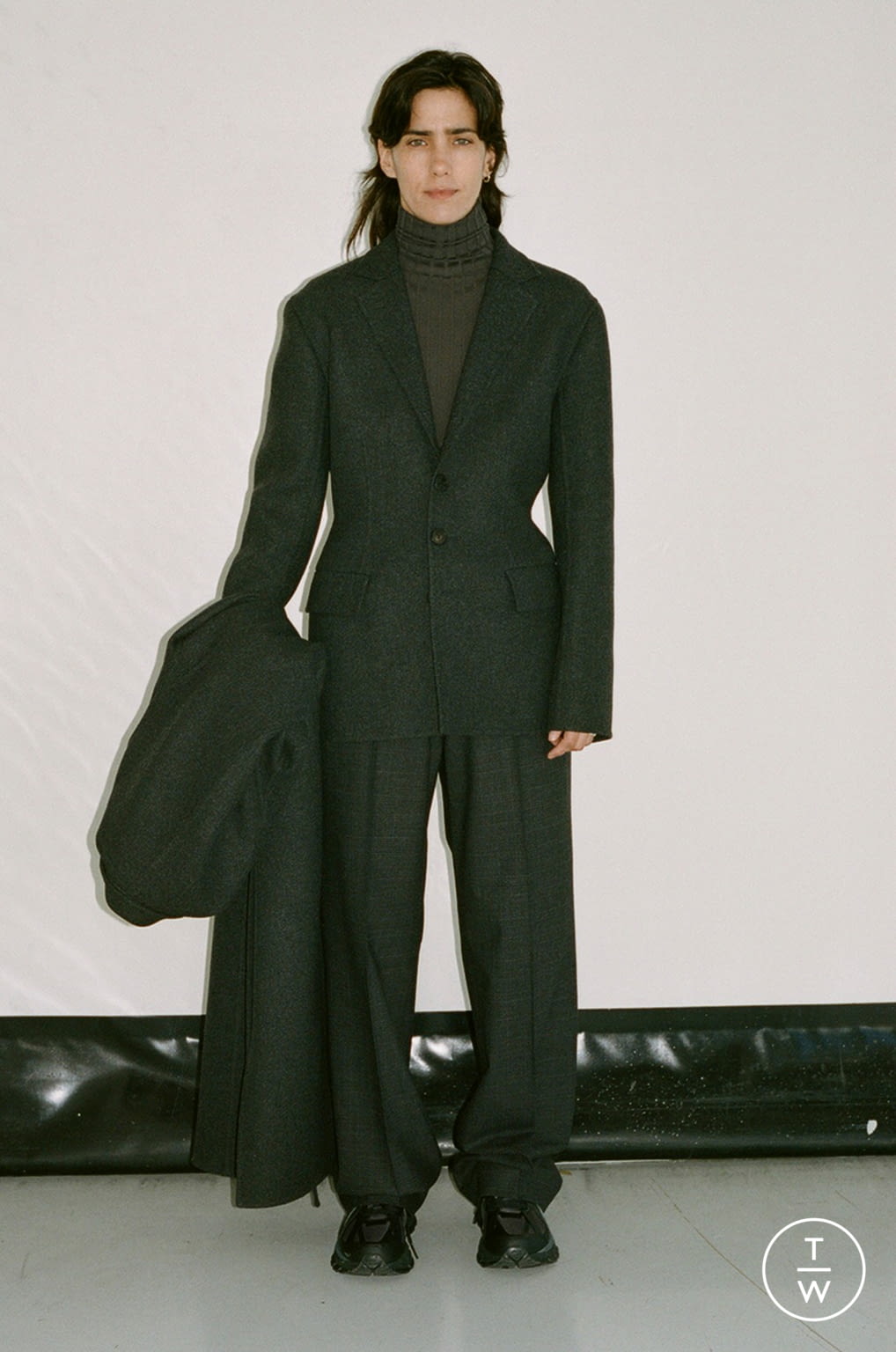 Fashion Week Paris Fall/Winter 2021 look 4 from the GAUCHERE collection womenswear