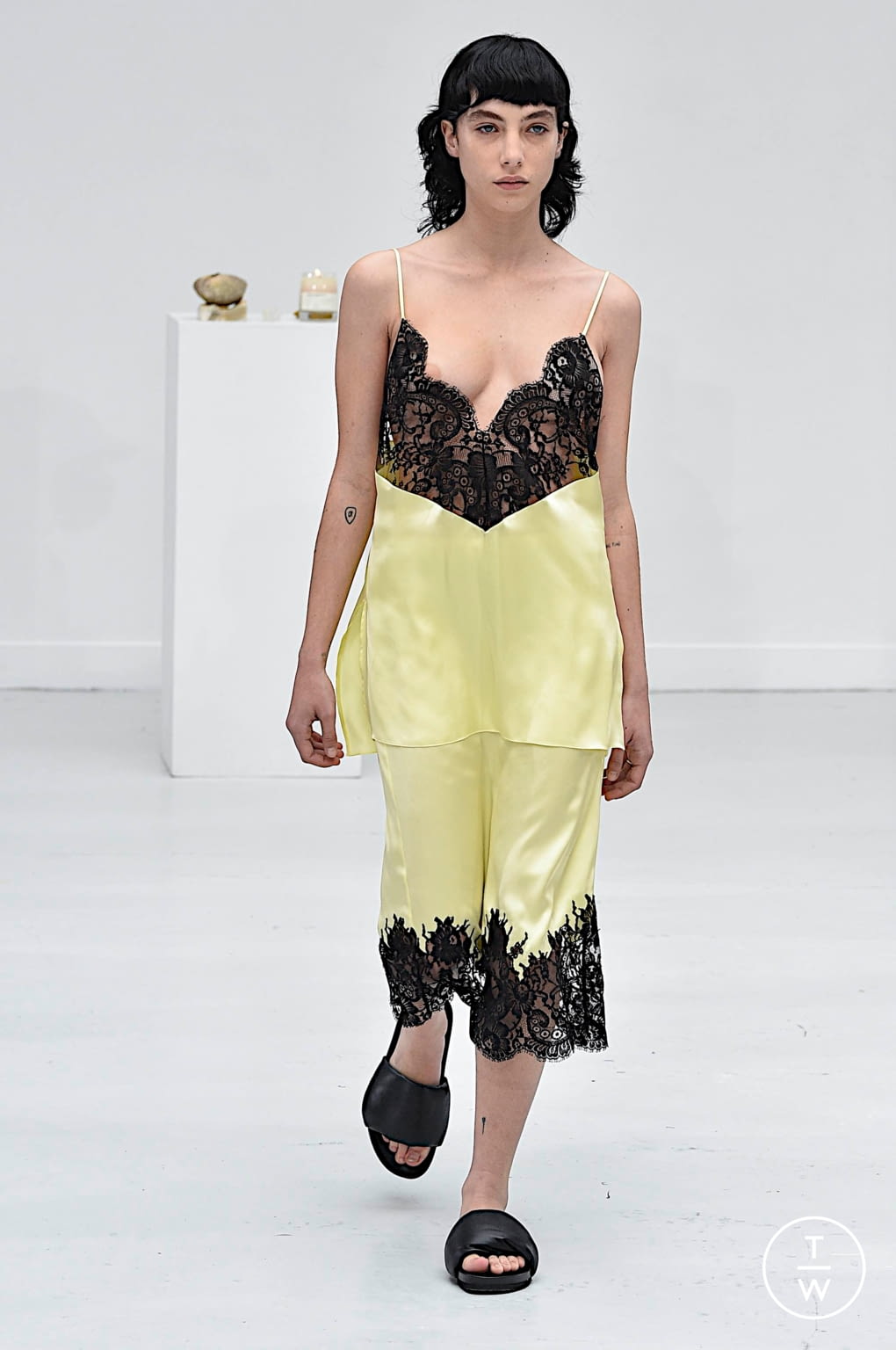 Fashion Week Paris Spring/Summer 2021 look 27 from the GAUCHERE collection 女装