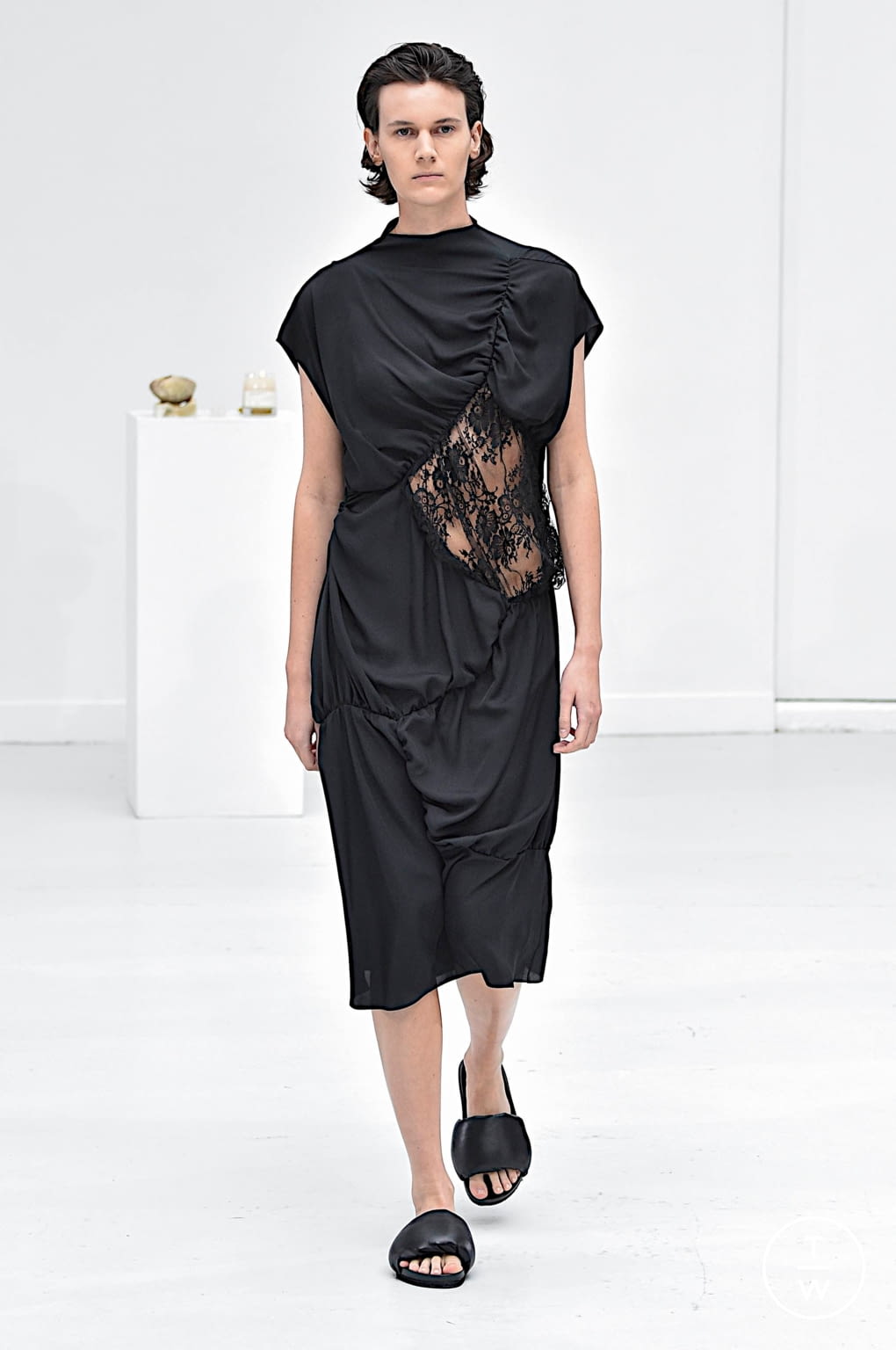 Fashion Week Paris Spring/Summer 2021 look 30 from the GAUCHERE collection womenswear