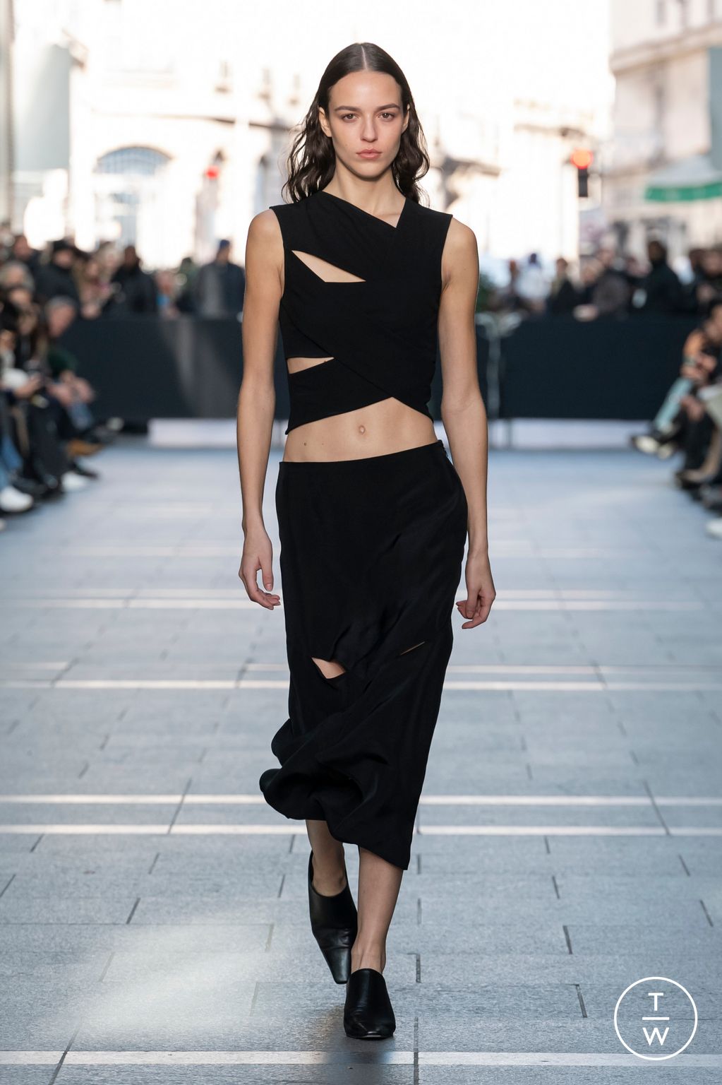 Fashion Week Paris Fall/Winter 2023 look 2 de la collection GAUCHERE womenswear