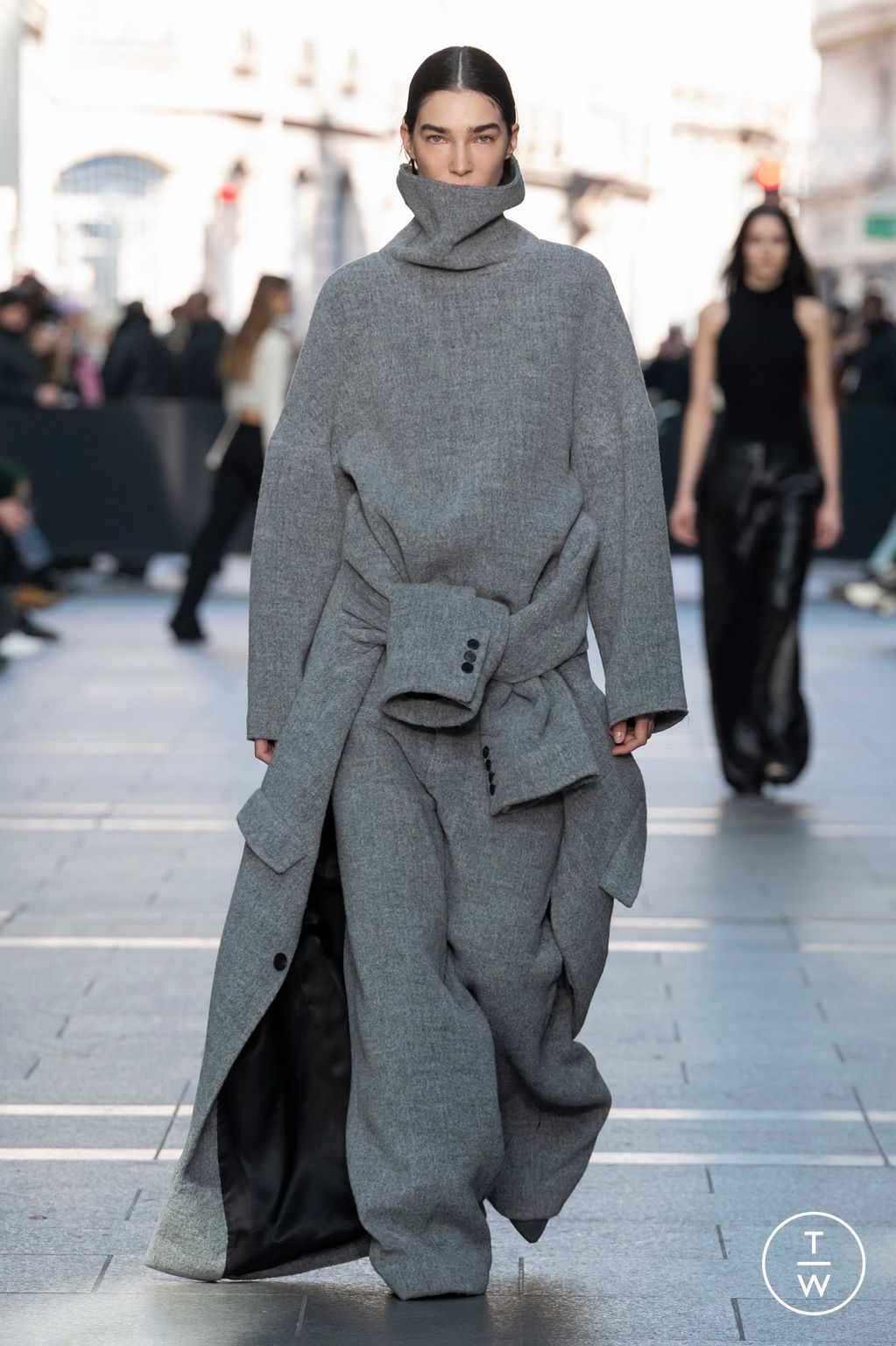 Fashion Week Paris Fall/Winter 2023 look 10 from the GAUCHERE collection womenswear