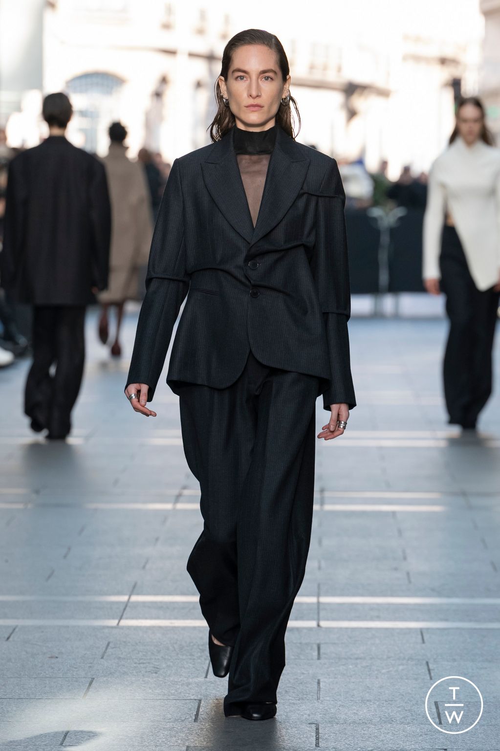 Fashion Week Paris Fall/Winter 2023 look 11 from the GAUCHERE collection womenswear