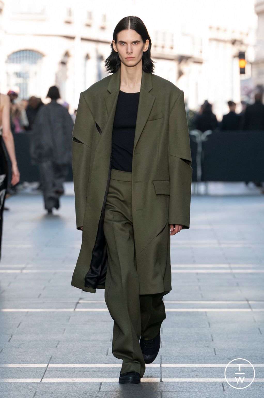 Fashion Week Paris Fall/Winter 2023 look 25 from the GAUCHERE collection 女装