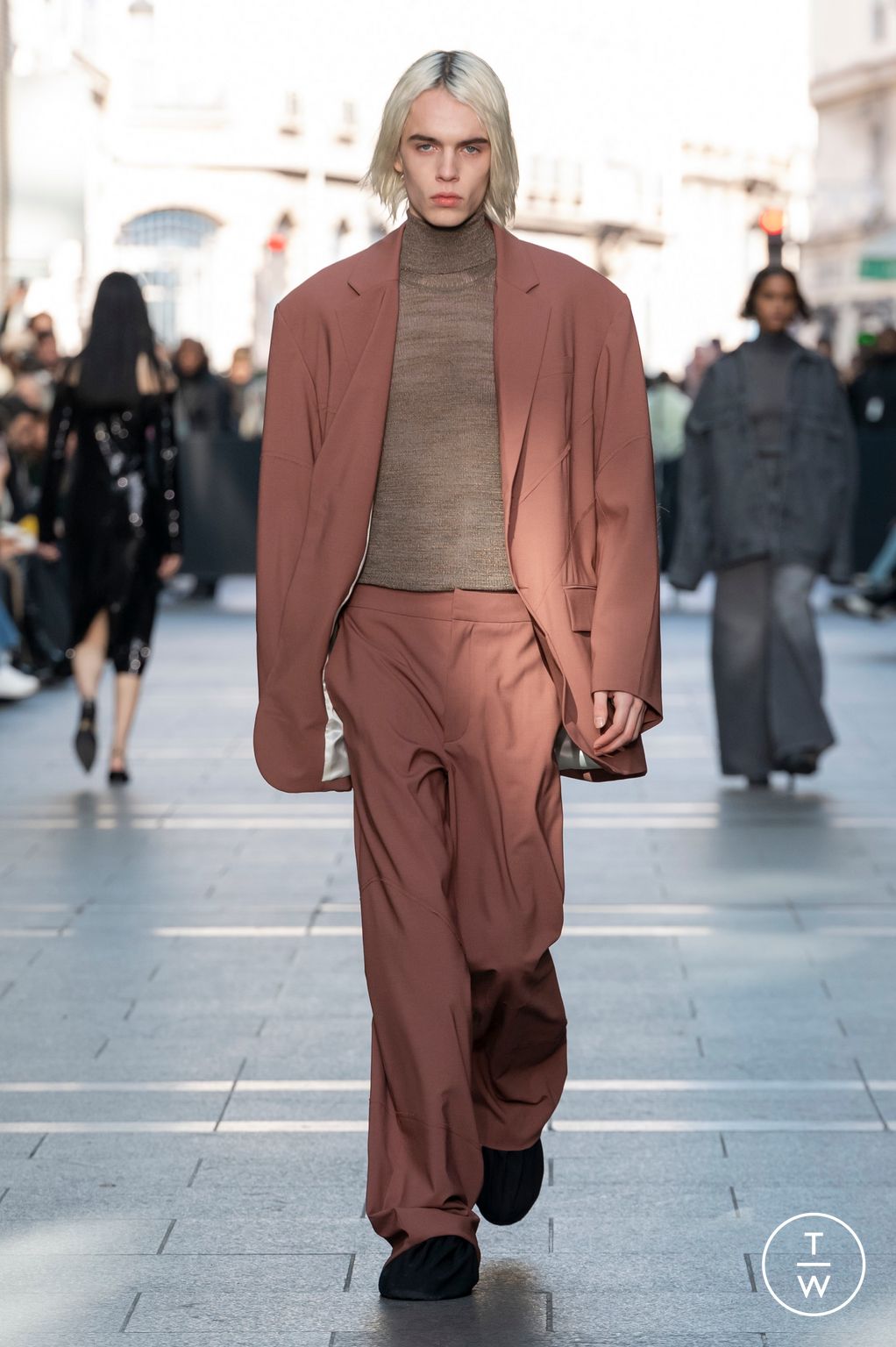 Fashion Week Paris Fall/Winter 2023 look 26 from the GAUCHERE collection womenswear