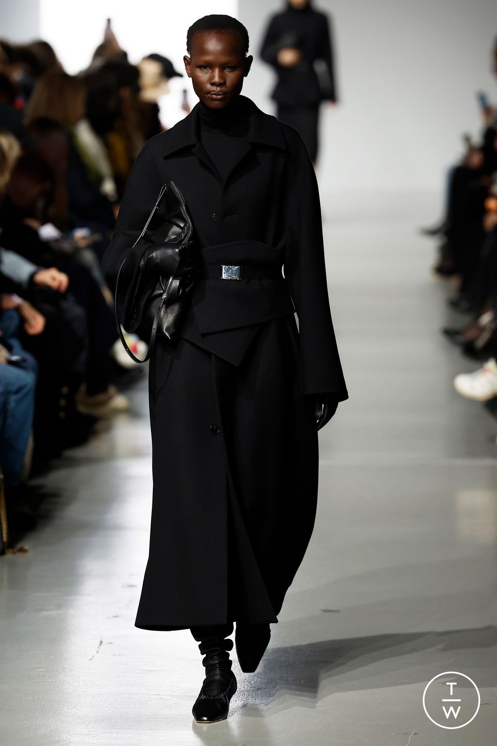 Fashion Week Paris Fall/Winter 2024 look 14 from the GAUCHERE collection womenswear