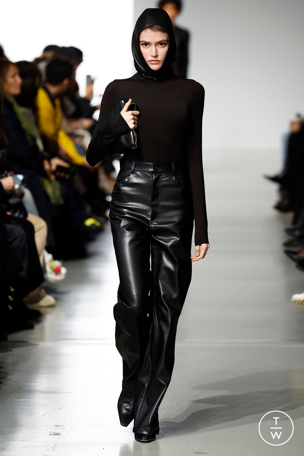 Fashion Week Paris Fall/Winter 2024 look 28 from the GAUCHERE collection womenswear