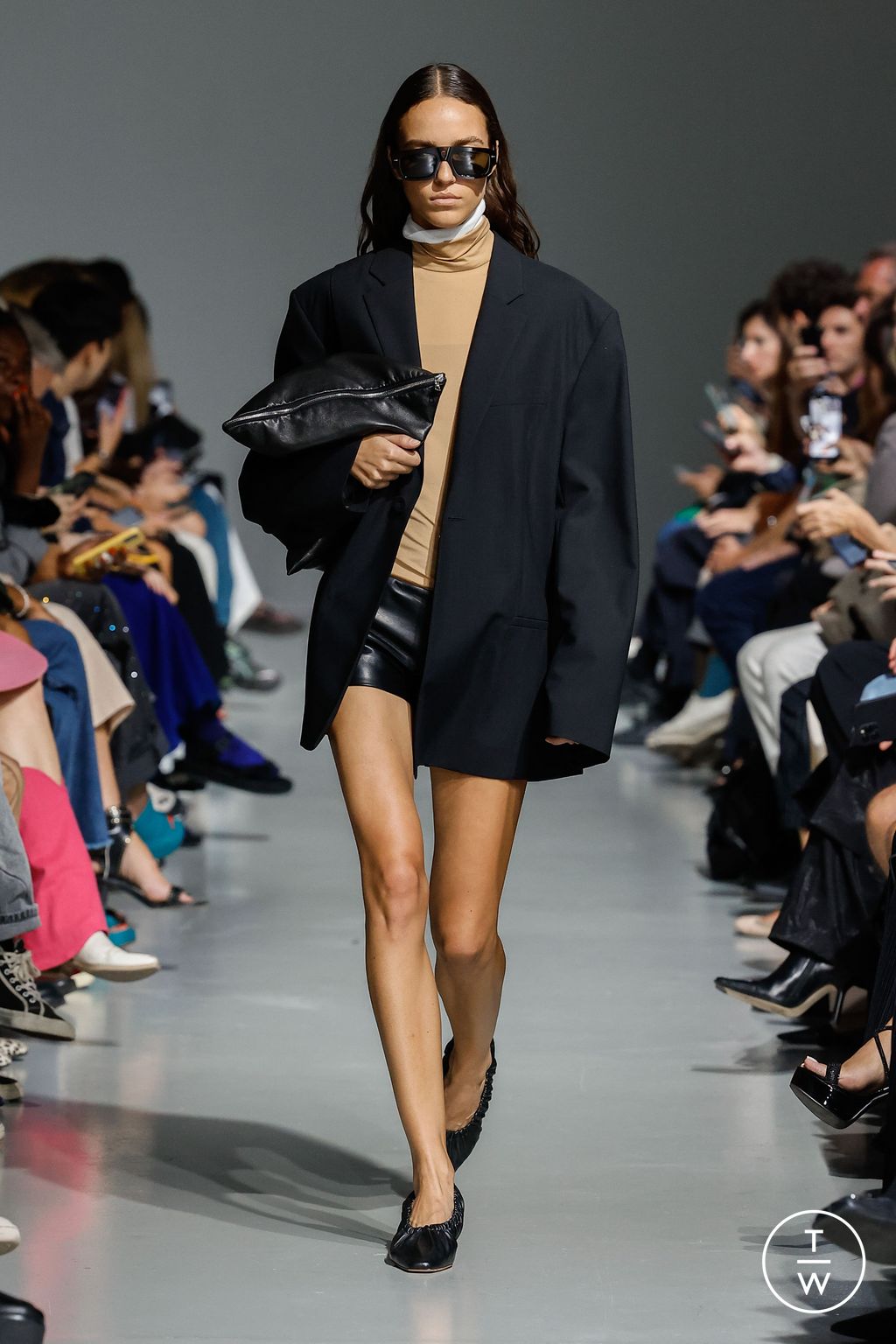 Fashion Week Paris Spring/Summer 2024 look 1 de la collection GAUCHERE womenswear