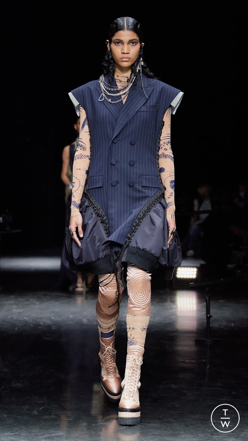 Fashion Week Paris Fall/Winter 2021 look 13 de la collection Jean Paul Gaultier couture