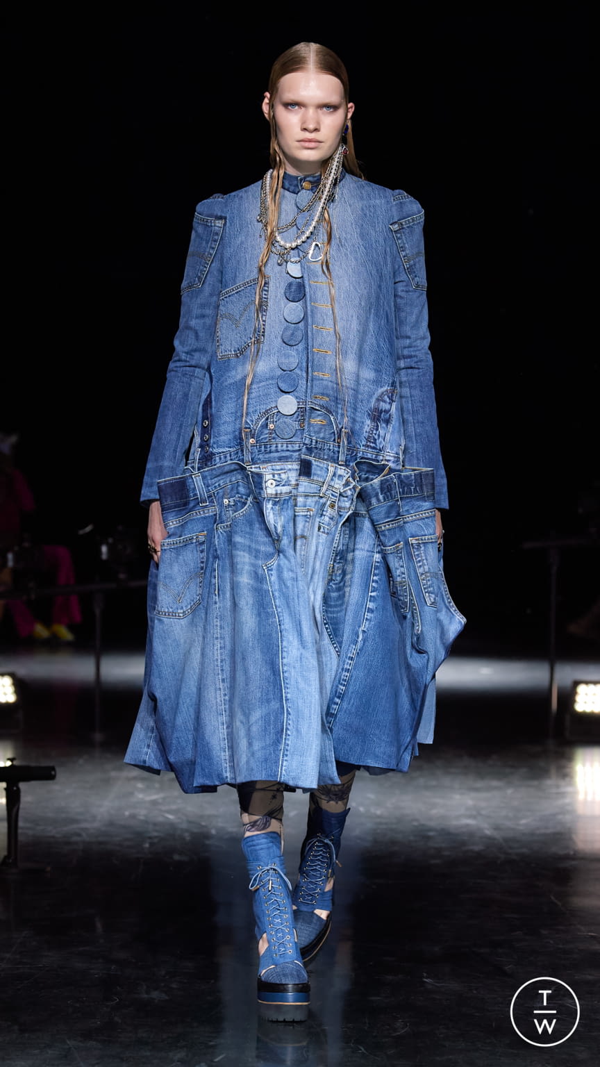 Fashion Week Paris Fall/Winter 2021 look 19 from the Jean Paul Gaultier collection 高级定制