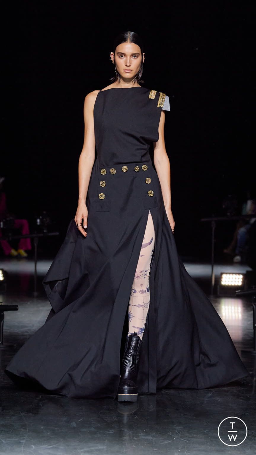 Fashion Week Paris Fall/Winter 2021 look 23 from the Jean Paul Gaultier collection 高级定制
