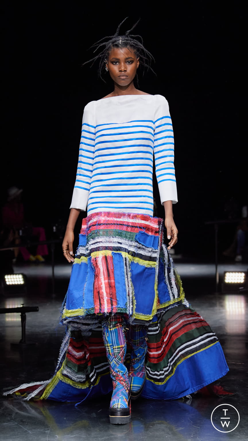 Fashion Week Paris Fall/Winter 2021 look 25 from the Jean Paul Gaultier collection 高级定制