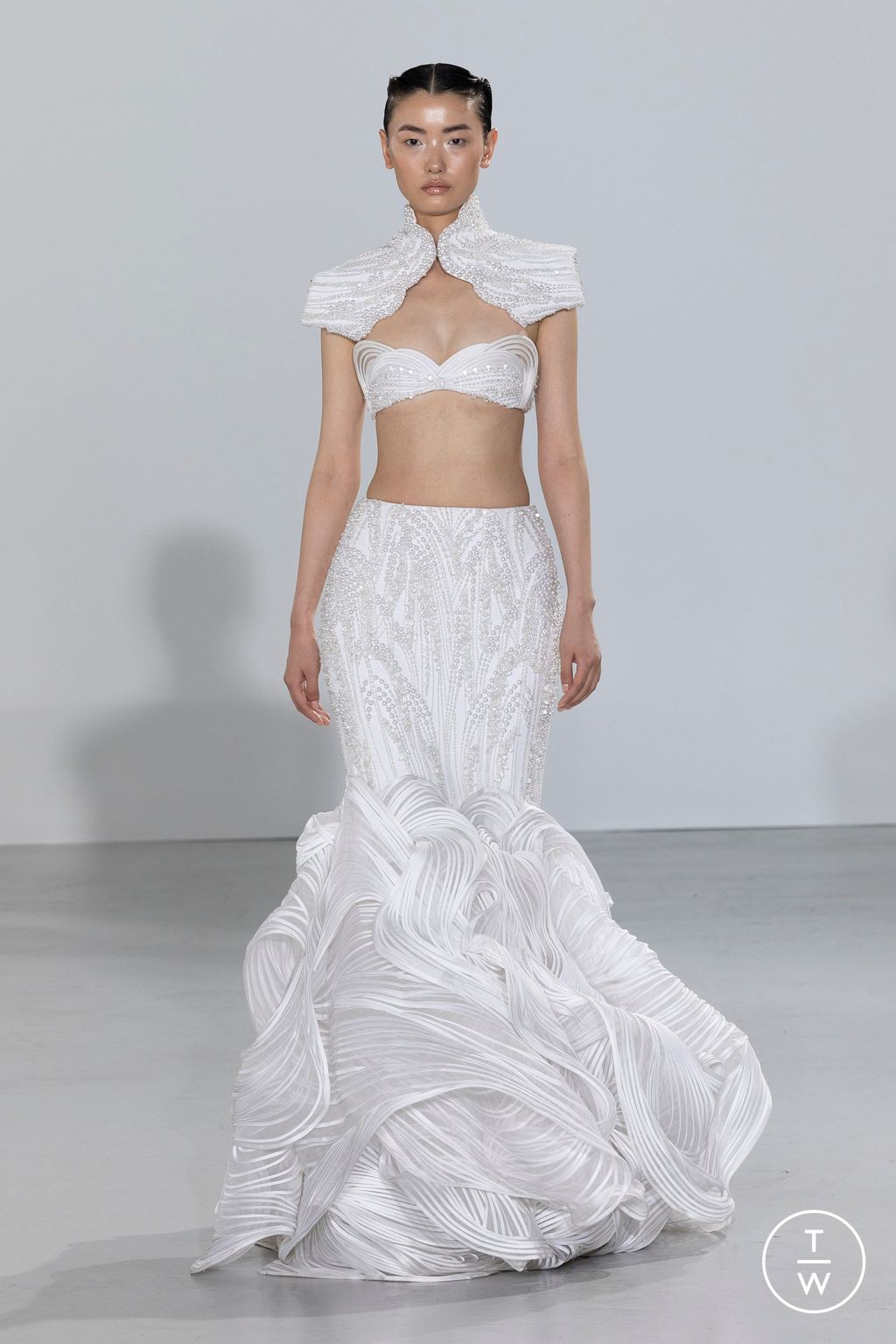 Fashion Week Paris Fall/Winter 2023 look 17 from the Gaurav Gupta collection couture