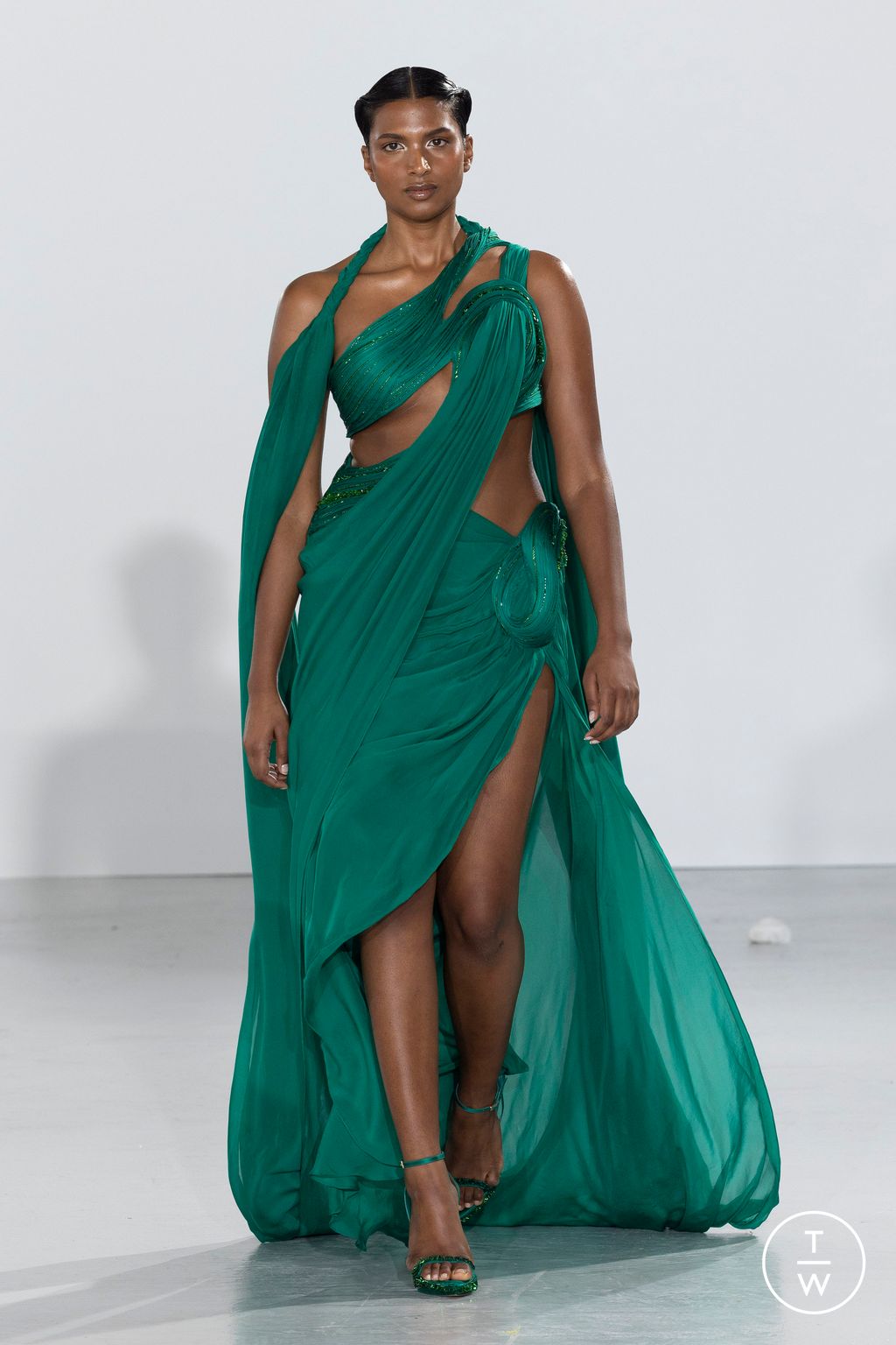 Fashion Week Paris Fall/Winter 2023 look 28 from the Gaurav Gupta collection couture