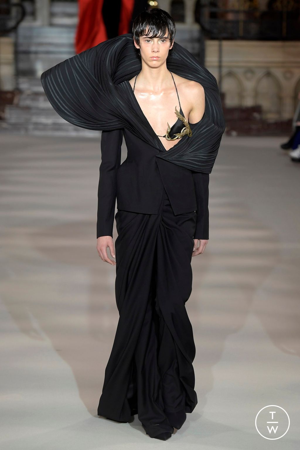 Fashion Week Paris Spring/Summer 2024 look 4 from the Gaurav Gupta collection couture