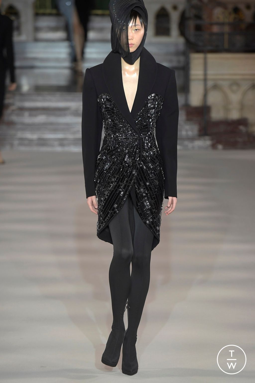 Fashion Week Paris Spring/Summer 2024 look 12 from the Gaurav Gupta collection couture