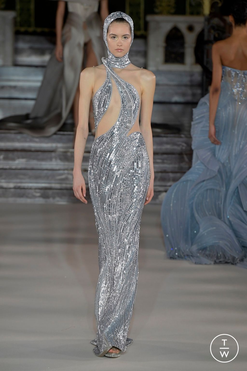 Fashion Week Paris Spring/Summer 2024 look 25 from the Gaurav Gupta collection couture