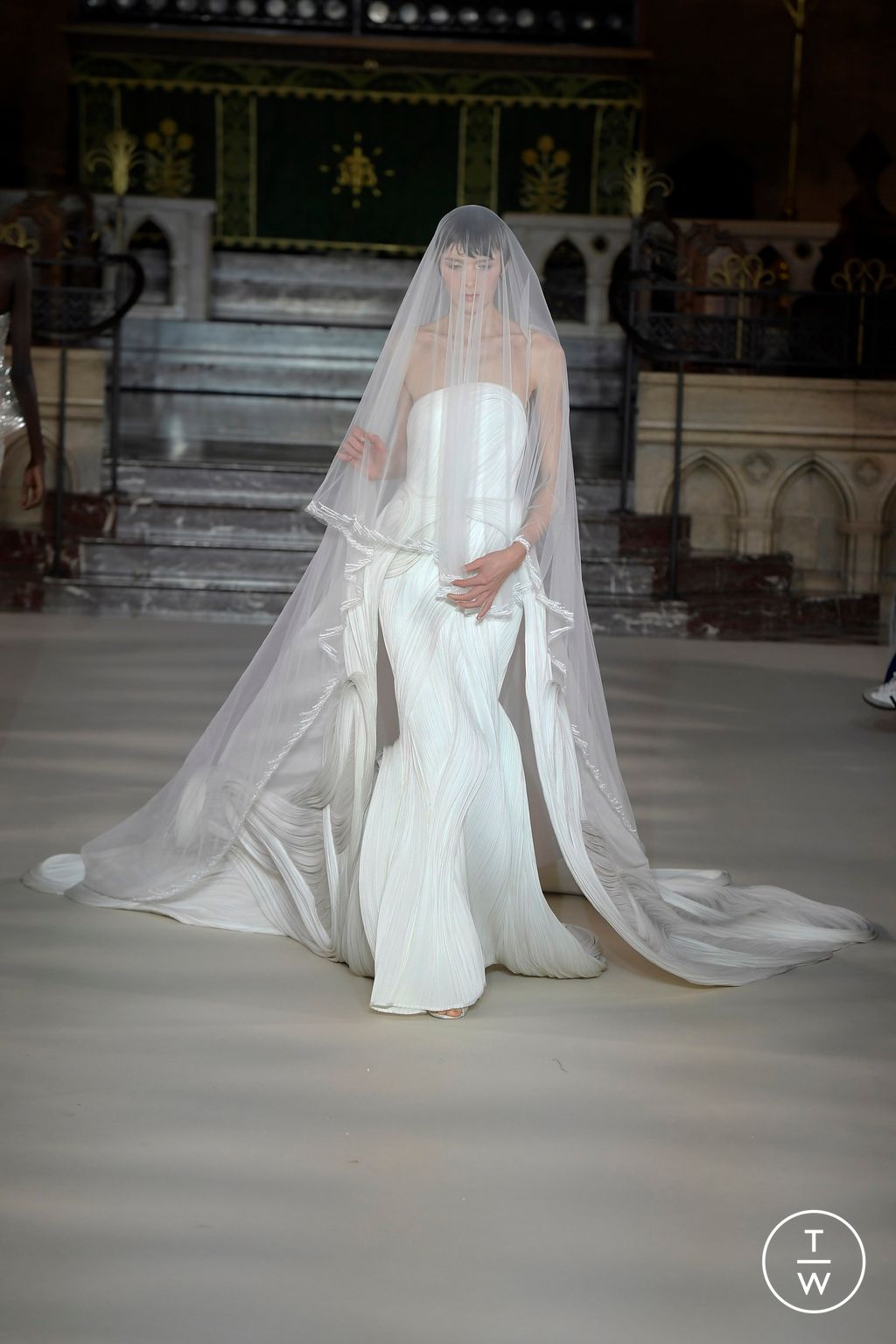 Fashion Week Paris Spring/Summer 2024 look 31 from the Gaurav Gupta collection couture