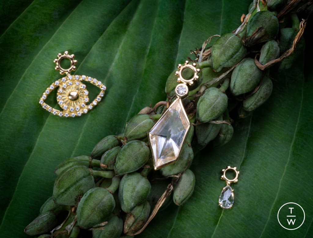 Fashion Week Paris Fall/Winter 2021 look 37 de la collection Gaya womenswear accessories