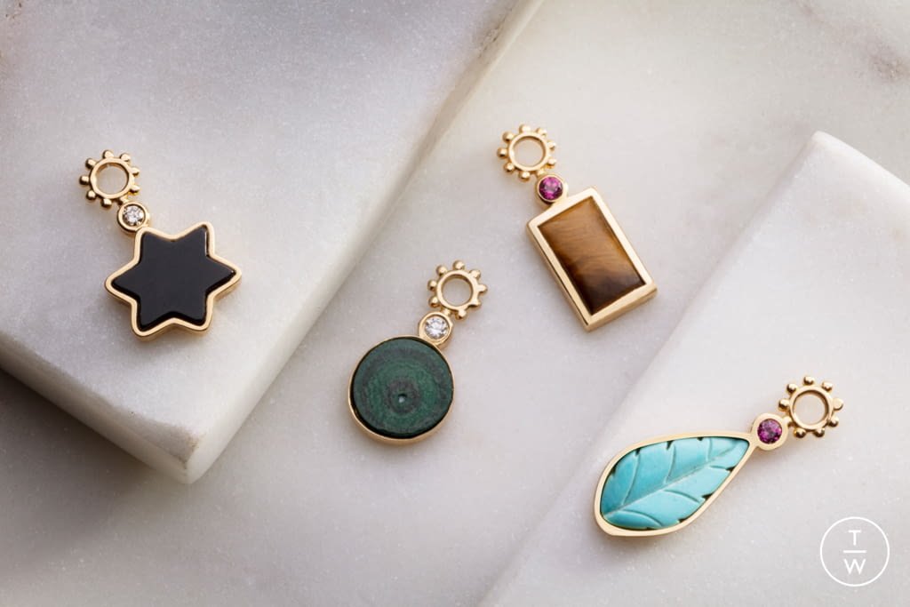 Fashion Week Paris Fall/Winter 2021 look 39 from the Gaya collection womenswear accessories