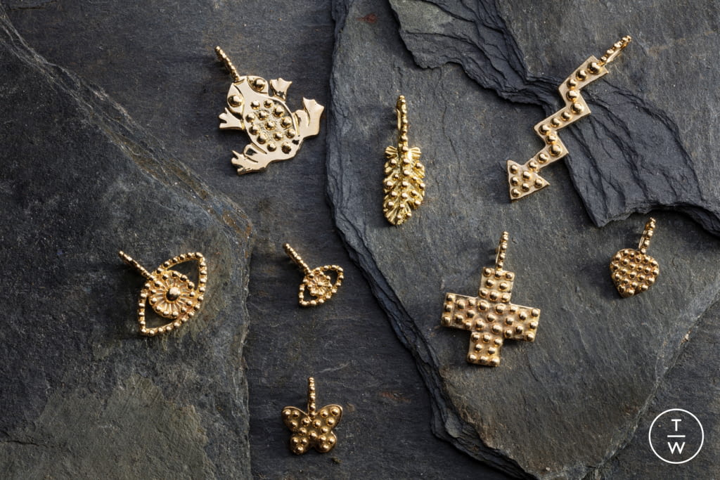 Fashion Week Paris Fall/Winter 2021 look 40 from the Gaya collection womenswear accessories