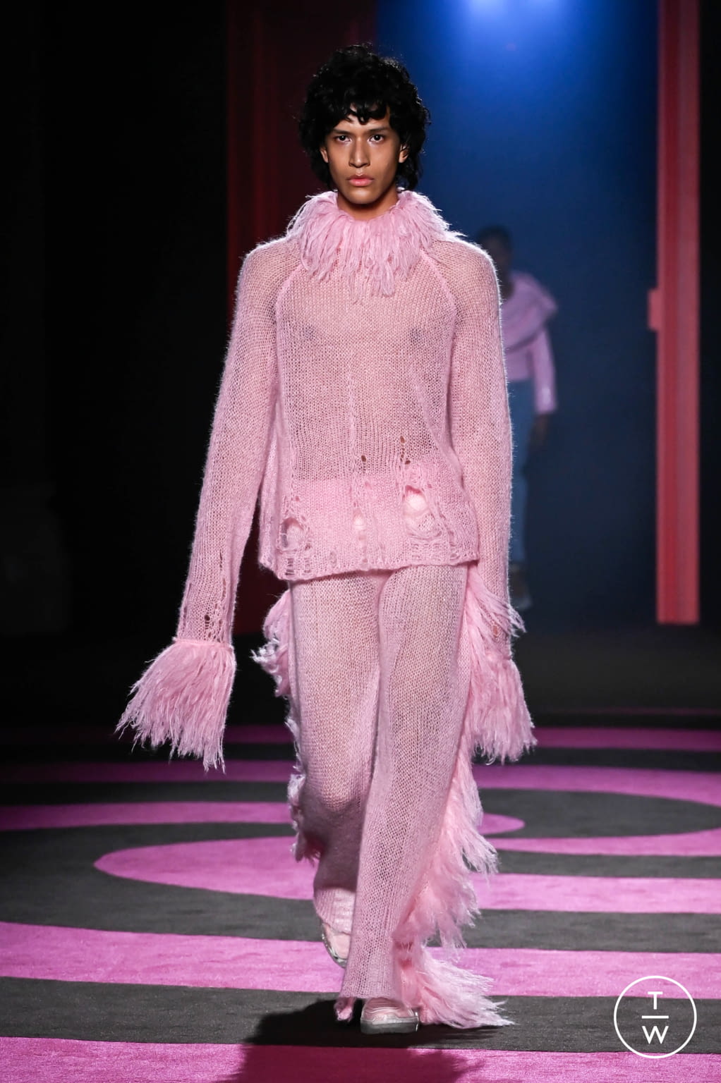 Fashion Week Milan Fall/Winter 2022 look 3 de la collection GCDS womenswear