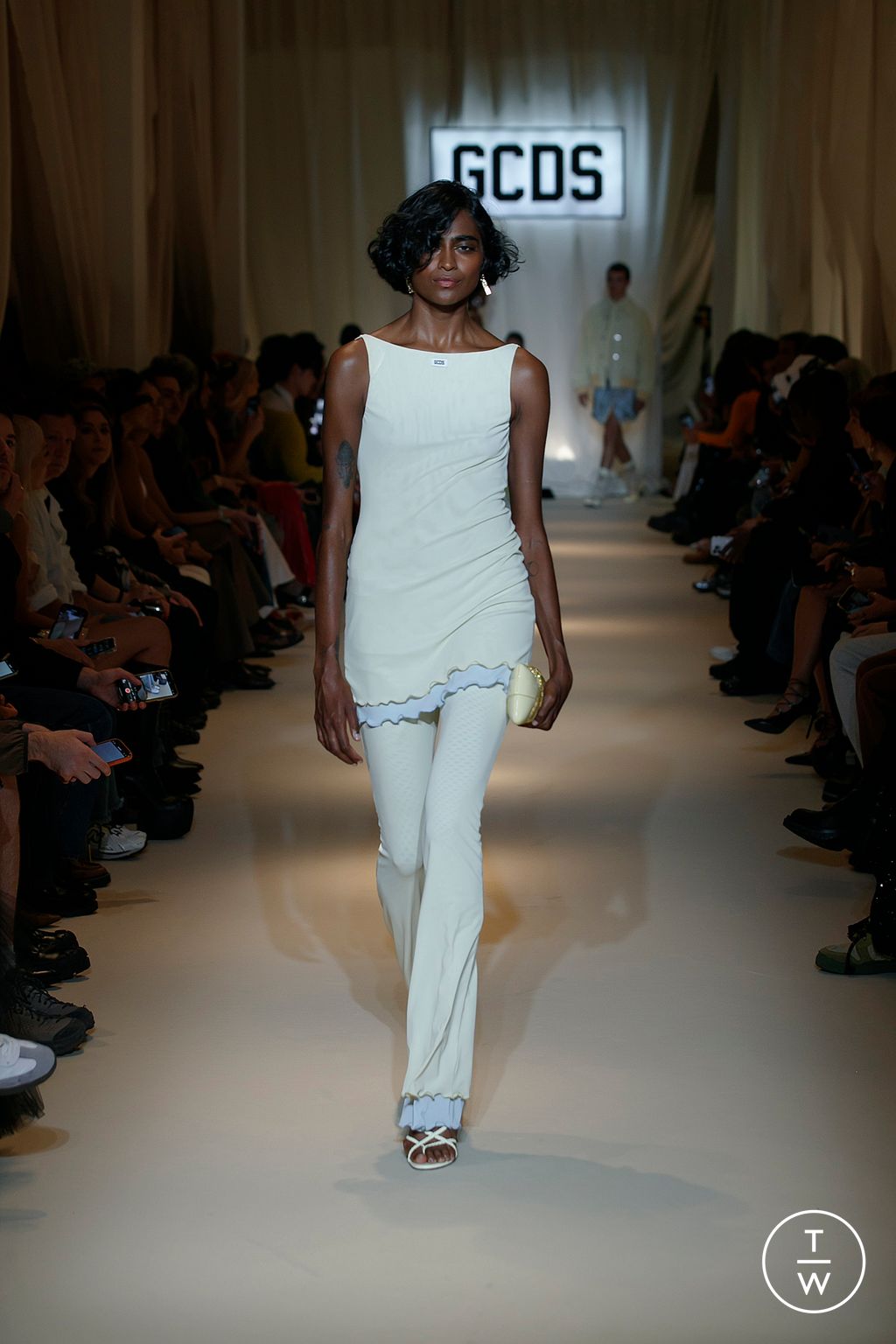 Fashion Week Milan Spring/Summer 2024 look 22 from the GCDS collection 女装