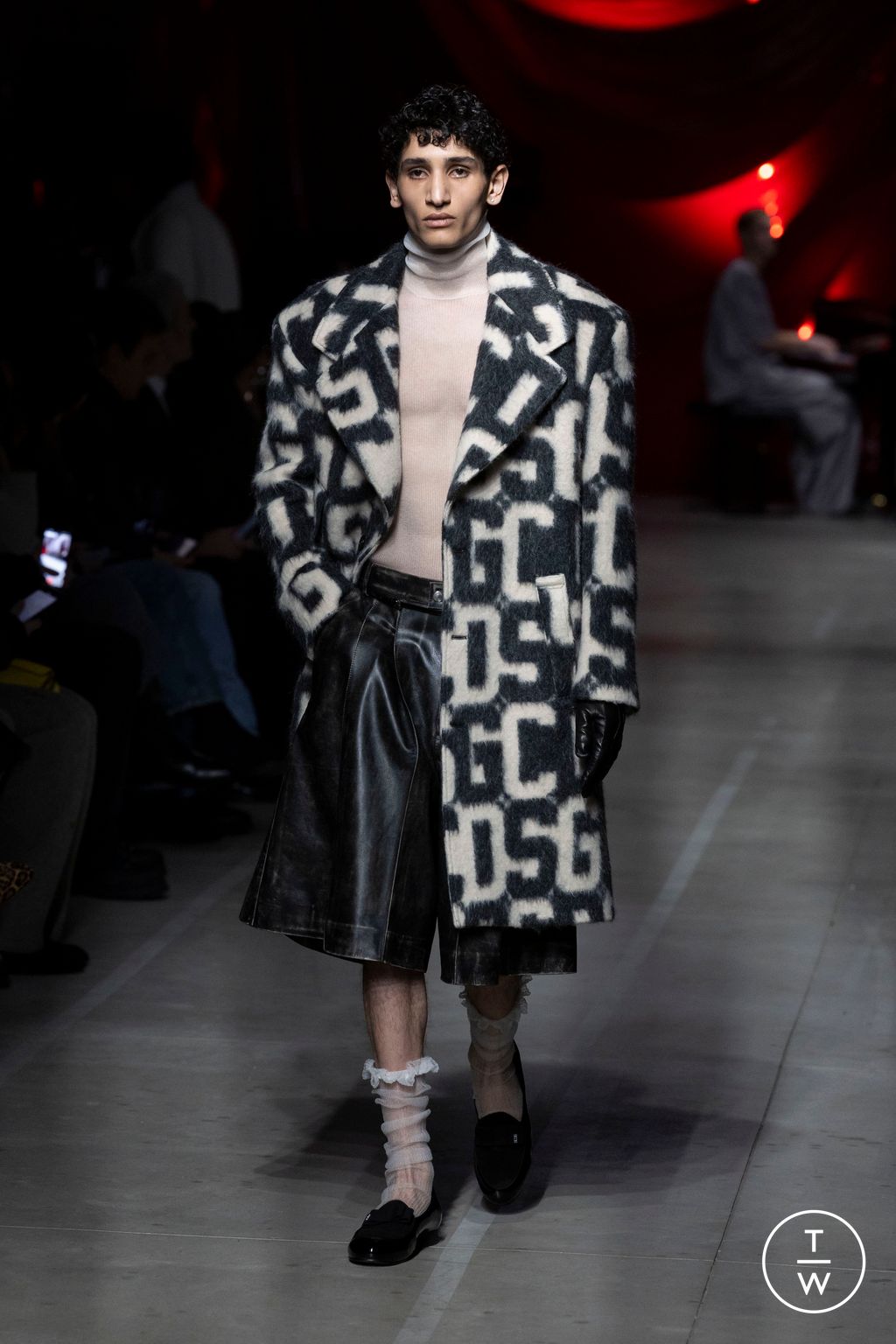 Fashion Week Milan Fall/Winter 2024 look 13 from the GCDS collection womenswear