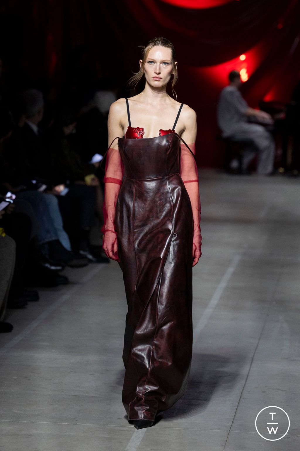 Fashion Week Milan Fall/Winter 2024 look 28 from the GCDS collection 女装