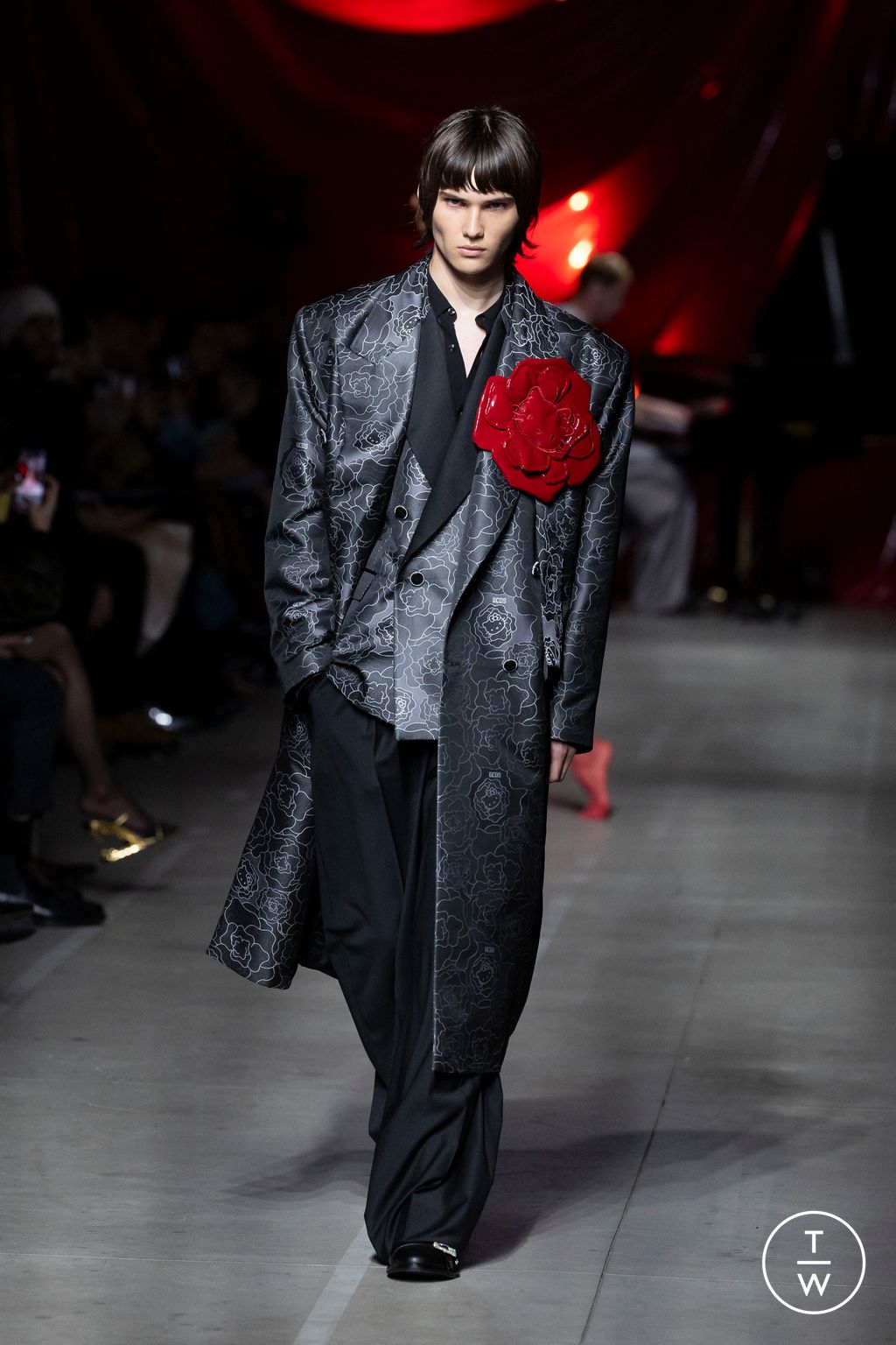 Fashion Week Milan Fall/Winter 2024 look 31 from the GCDS collection 女装