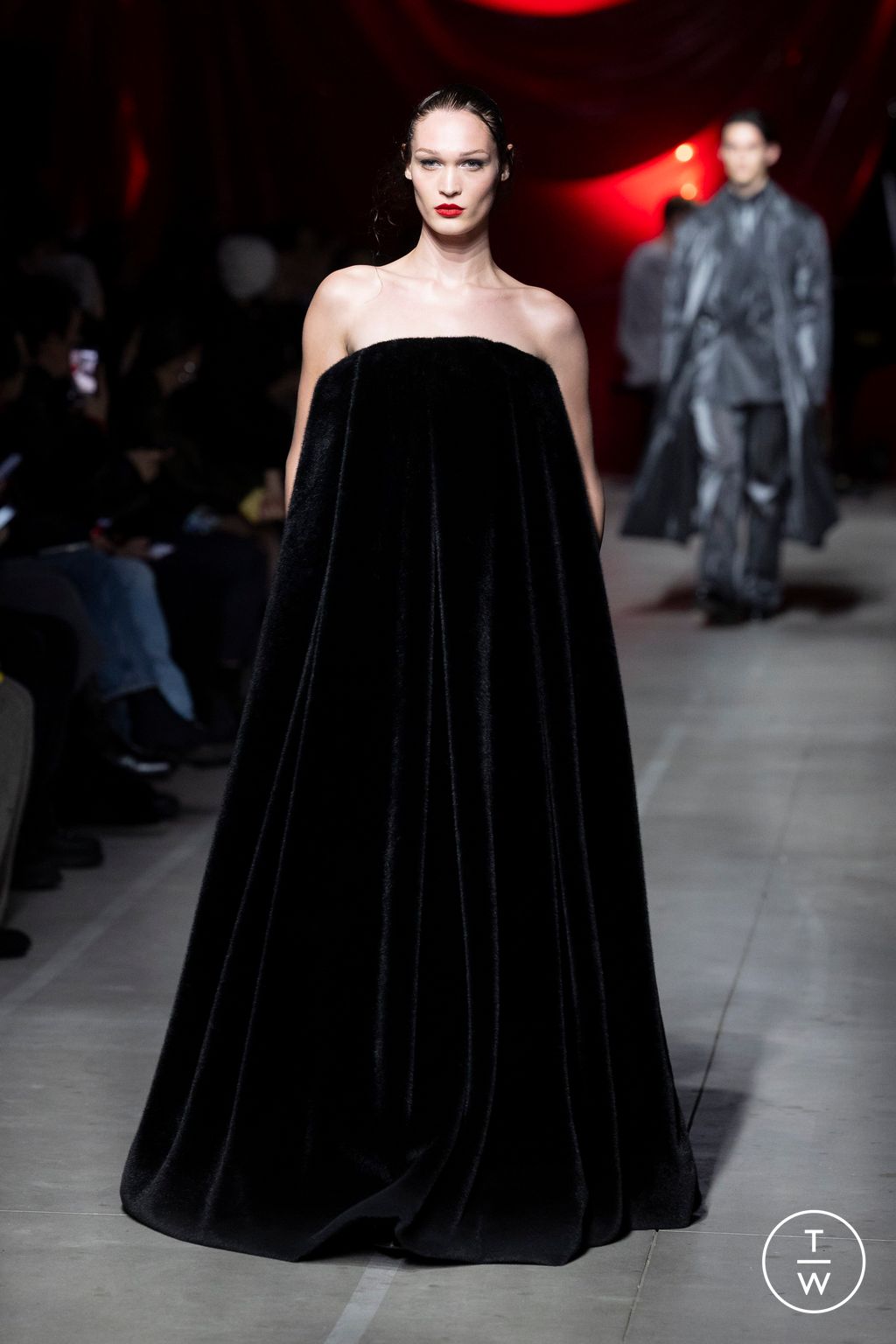 Fashion Week Milan Fall/Winter 2024 look 36 de la collection GCDS womenswear