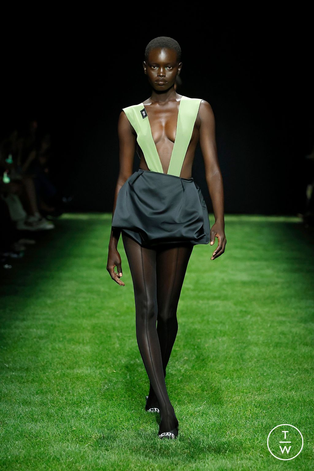 Fashion Week Milan Spring/Summer 2025 look 1 from the GCDS collection 女装