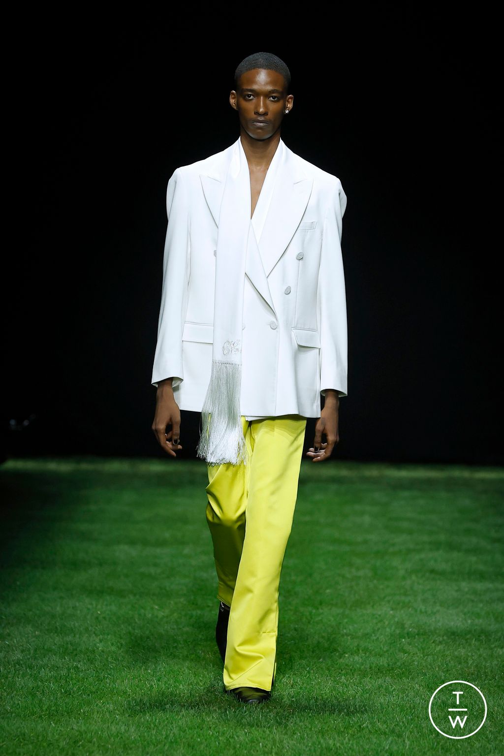 Fashion Week Milan Spring/Summer 2025 look 16 from the GCDS collection 女装