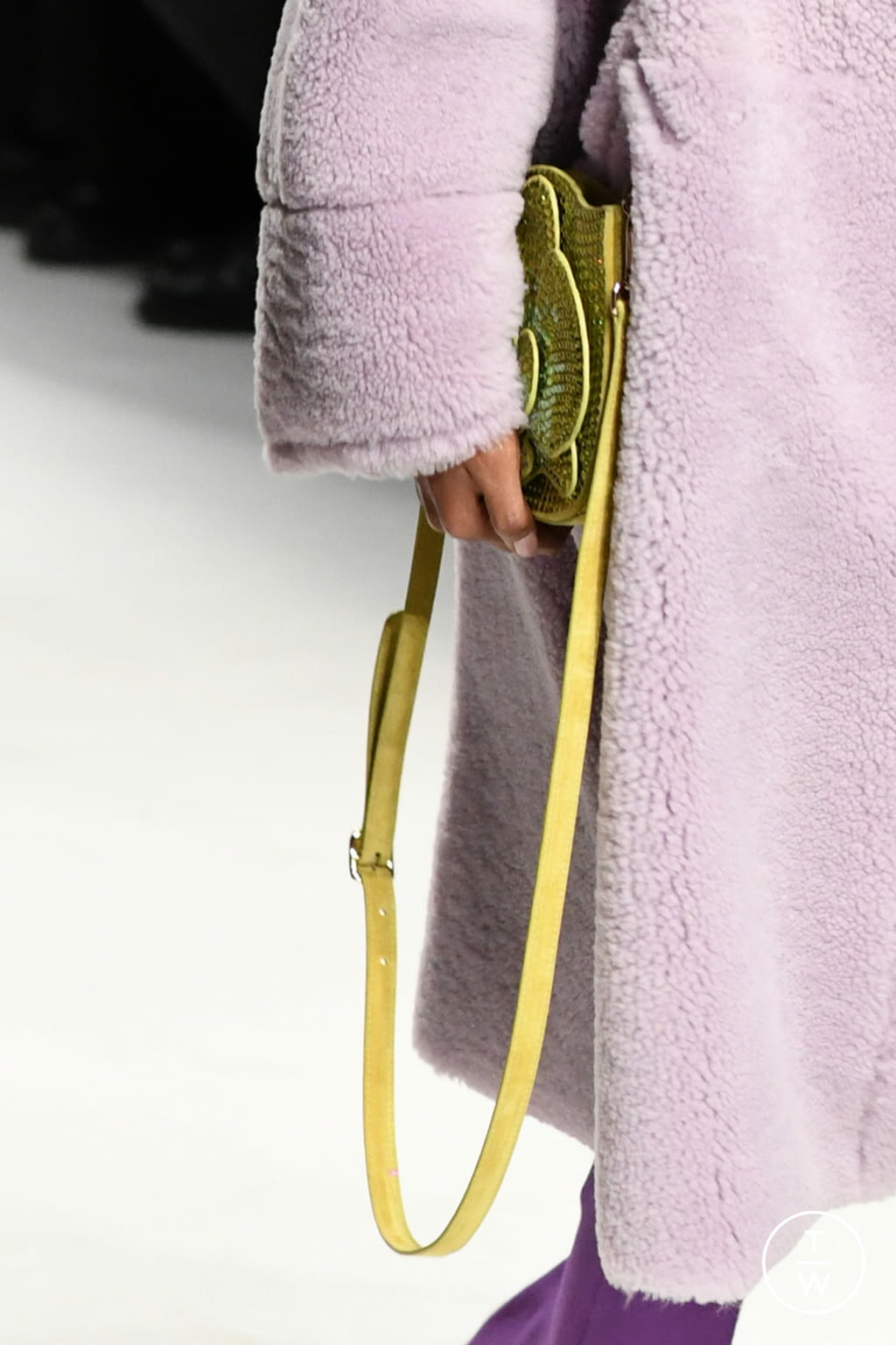 Fashion Week Milan Fall/Winter 2022 look 1 from the Genny collection womenswear accessories