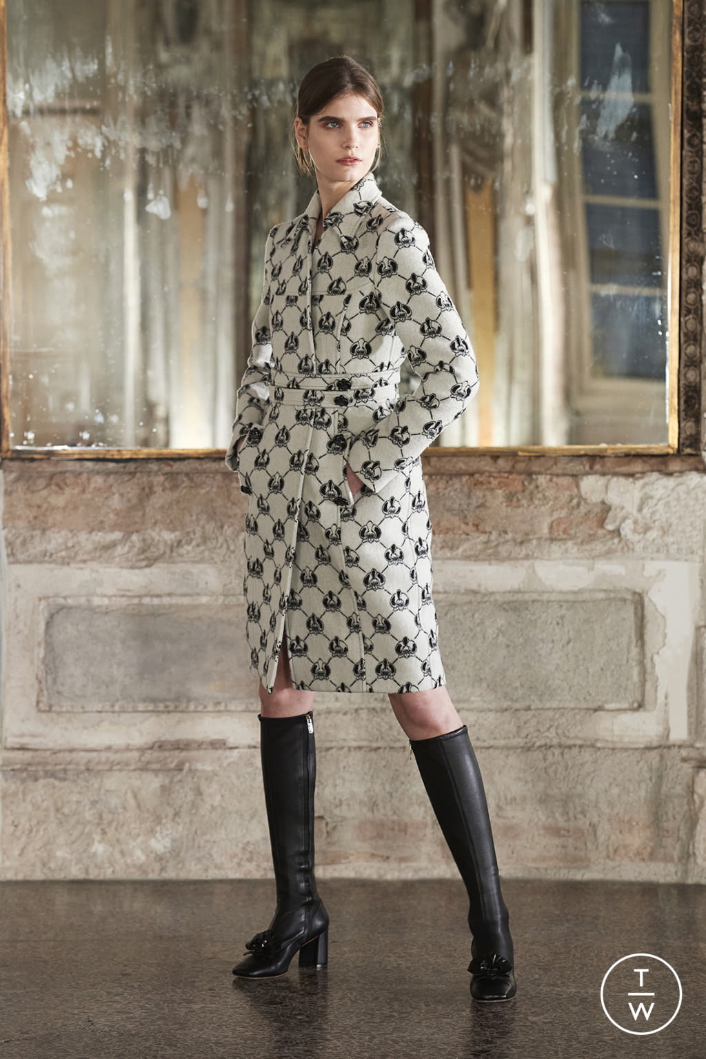 Fashion Week Milan Fall/Winter 2021 look 10 de la collection Genny womenswear