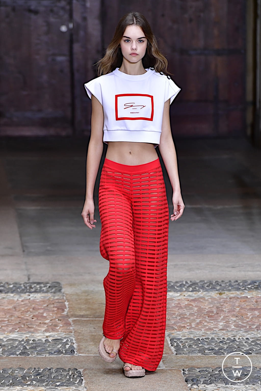 Fashion Week Milan Spring/Summer 2022 look 26 from the Genny collection 女装