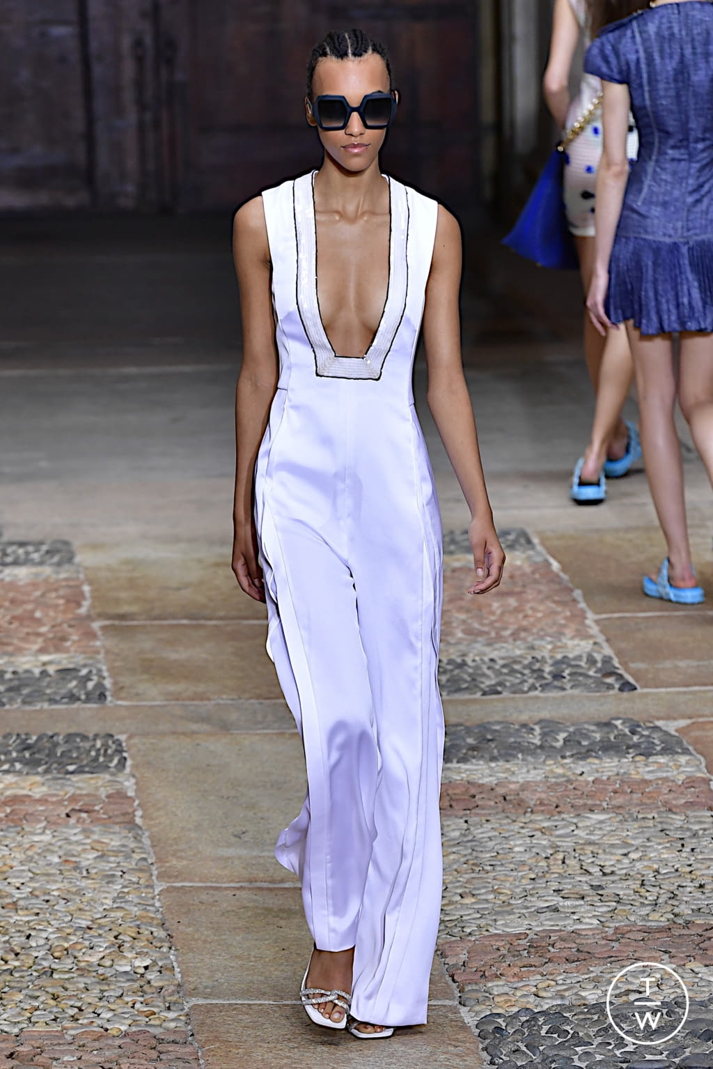 Fashion Week Milan Spring/Summer 2022 look 44 from the Genny collection 女装