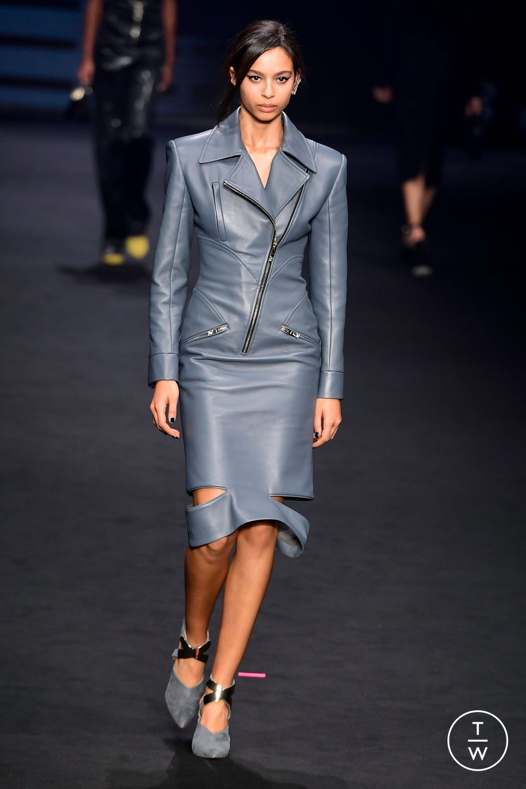 Fashion Week Milan Fall/Winter 2023 look 5 de la collection Genny womenswear