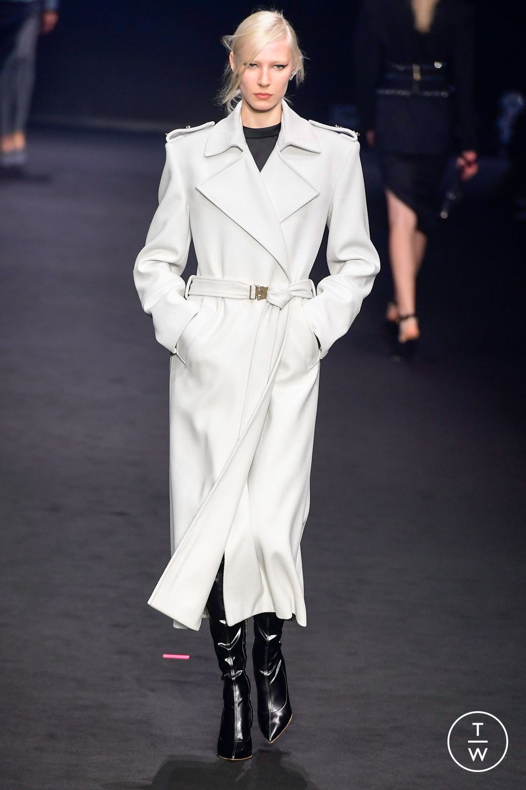 Fashion Week Milan Fall/Winter 2023 look 8 from the Genny collection 女装