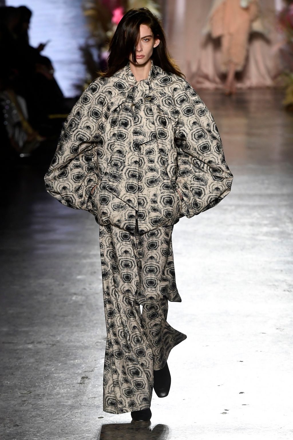 Fashion Week Milan Fall/Winter 2024 look 19 from the Genny collection 女装