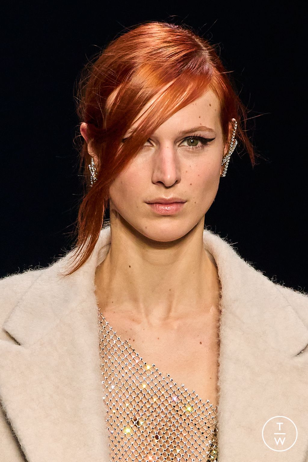 Fashion Week Milan Fall/Winter 2023 look 40 de la collection Genny womenswear accessories